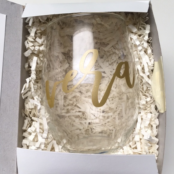 Wine glass with Vera inscription. - Picture 3 of 7